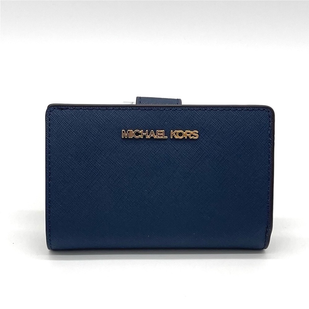 Michael Kors Medium Bifold Zip Corner Wallet